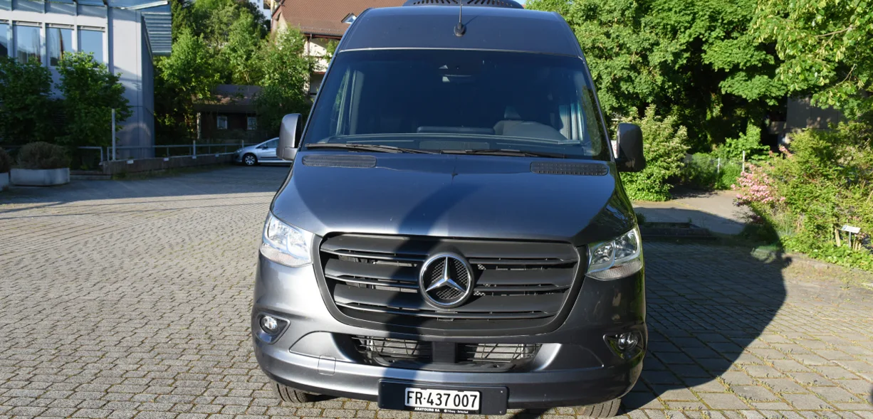 19-Seat Mercedes-Benz Sprinter 1