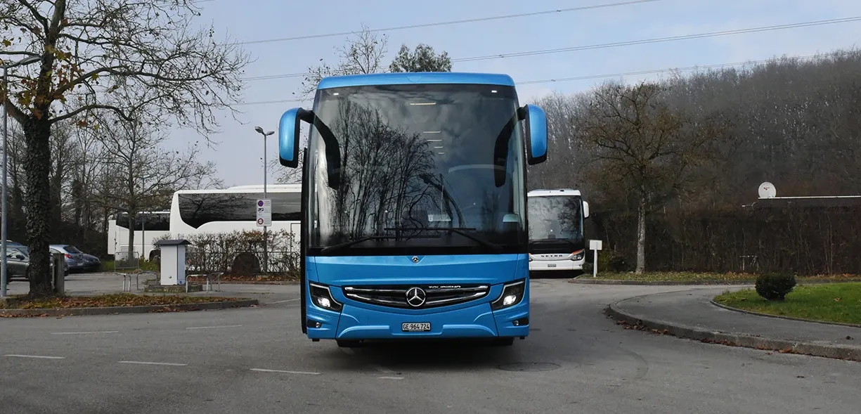Mercedes-Benz Bus 3