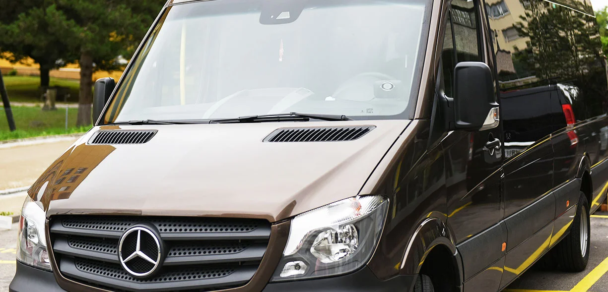 Mercedes Benz Sprinter 16 seats 2