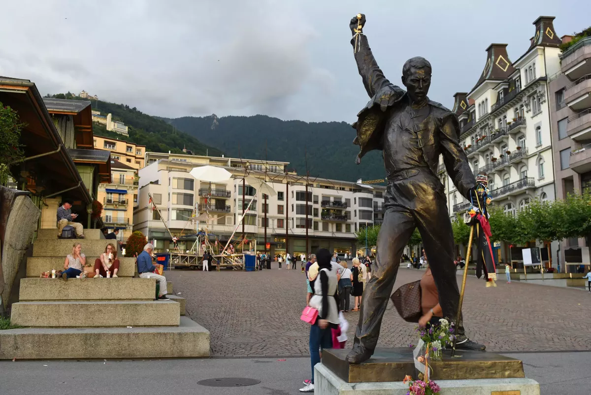 Freddie Mercury statue